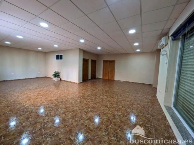 Local comercial en alquiler en Linares, Calle Pintor el Greco, 23700