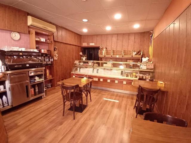 Local comercial en alquiler en Llinars del Valles, de 235 m² por 900