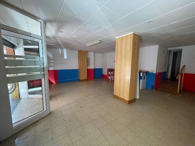 Local comercial en Alquiler en Montornès del Vallès