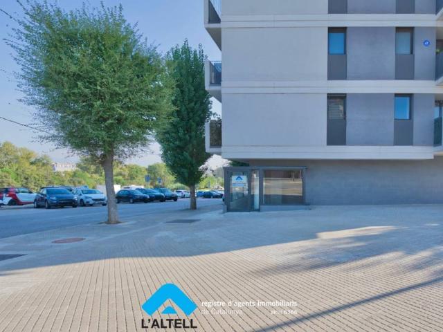 Local comercial en Alquiler en Montornès del Vallès