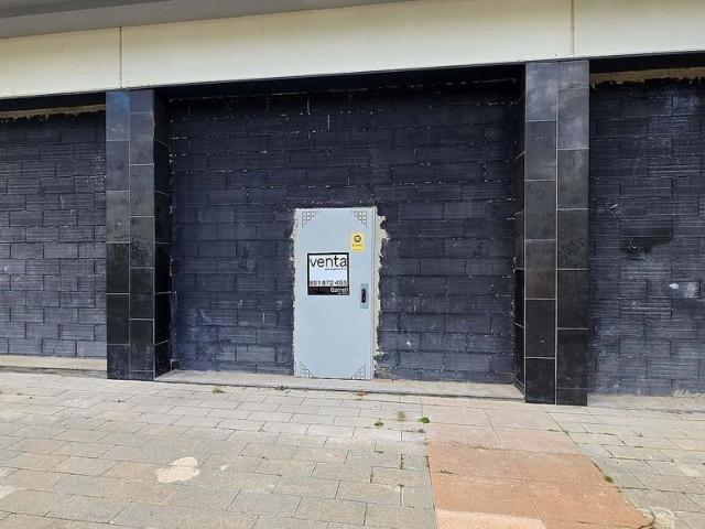 Local comercial en alquiler en Montcada i Reixac, de 237 m² por 900