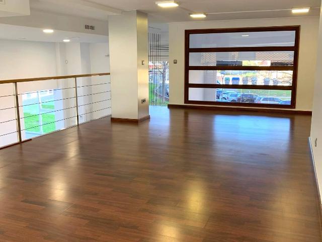 Local comercial en Alquiler en Montilivi