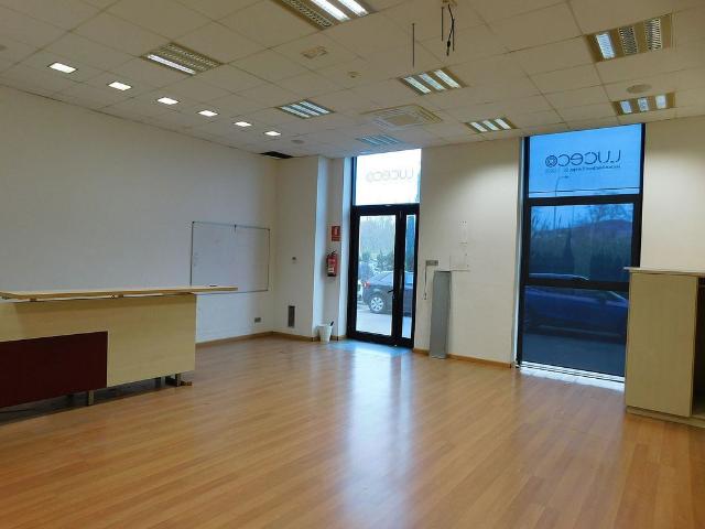 Local comercial en alquiler en Mataró, de 392 m² 6 habitaciones por 3.400