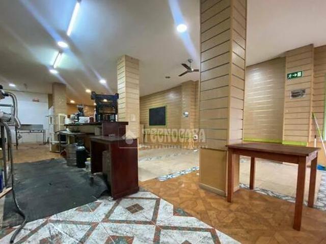 Local comercial en alquiler en Macarena