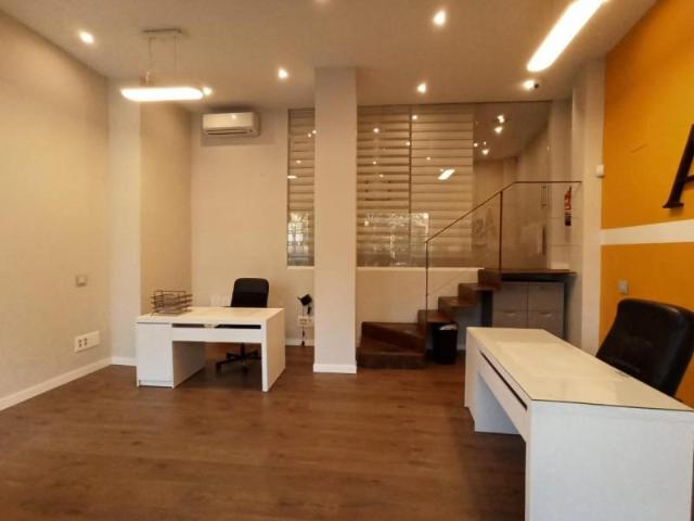 Local comercial en alquiler en Madrid, Calle de Sierra Elvira, 28038