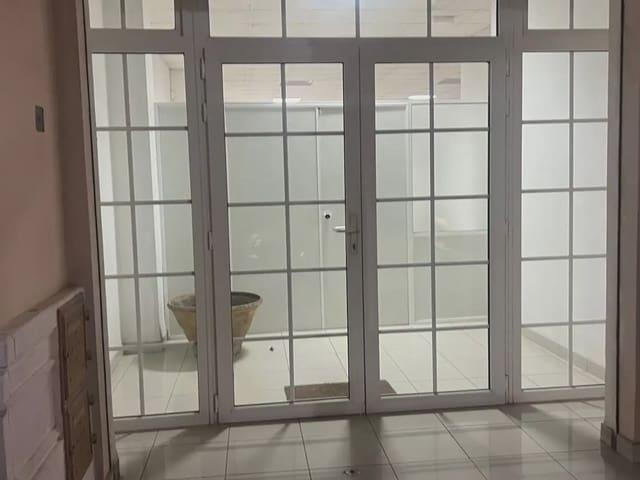 Local Comercial en alquiler en Manises, Valencia