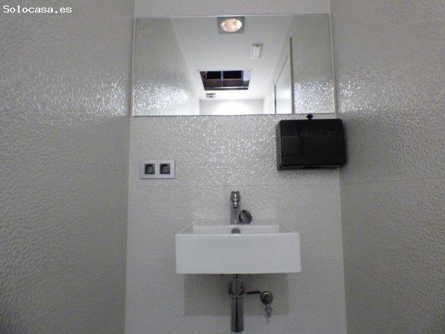Local comercial en alquiler en Manresa – Zona universidad