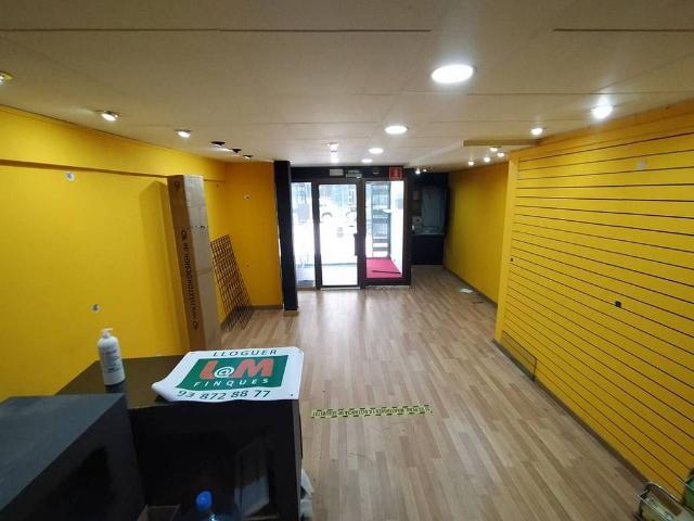 Local comercial en alquiler en Manresa, de 35 m² por 300