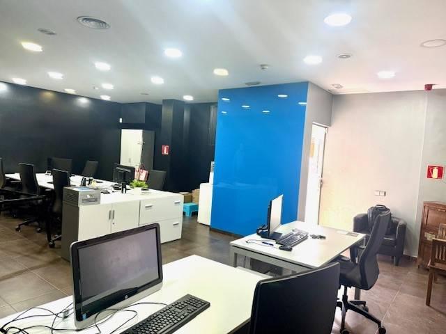 Local comercial en Alquiler en Mas Rampinyo Montcada Nova Carrerada