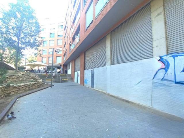Local comercial en Alquiler en Mercat