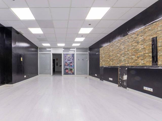 Local comercial en Alquiler en Nou Eixample Nord