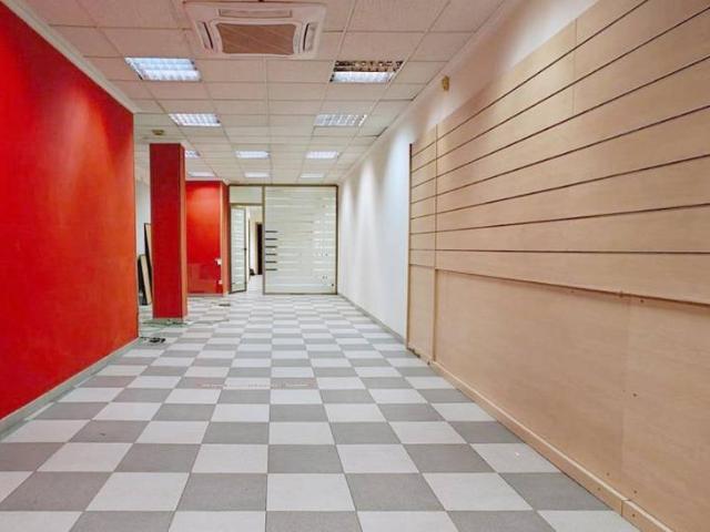 Local comercial en Alquiler en Nou Eixample Nord