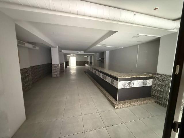 Local comercial en Alquiler en Nou Eixample Sud