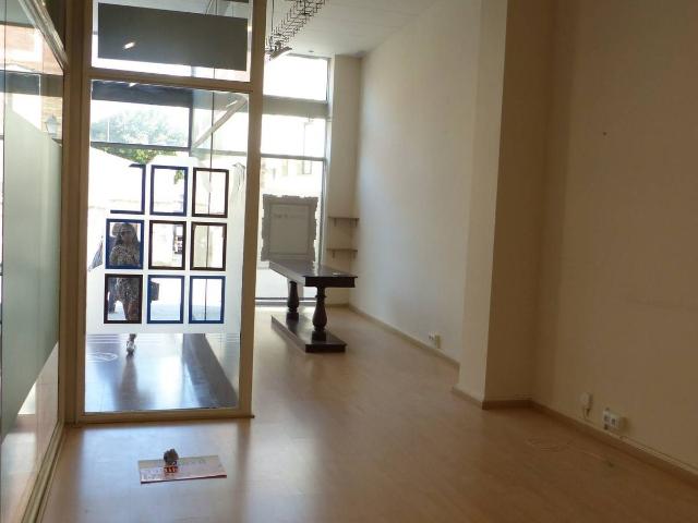 Local comercial en Alquiler en Nucli Urbà
