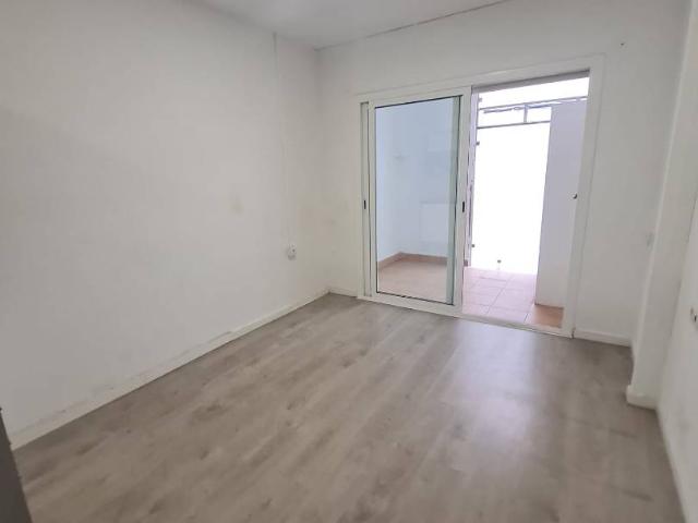 Local comercial en Alquiler en Nucli Urbà
