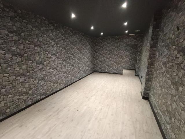 Local comercial en alquiler en Sabadell, de 100 m² por 775