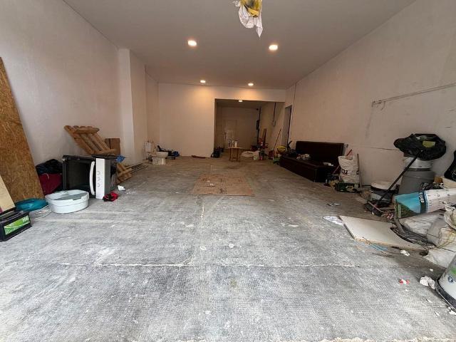 Local comercial en alquiler en Sabadell, de 90 m² por 585