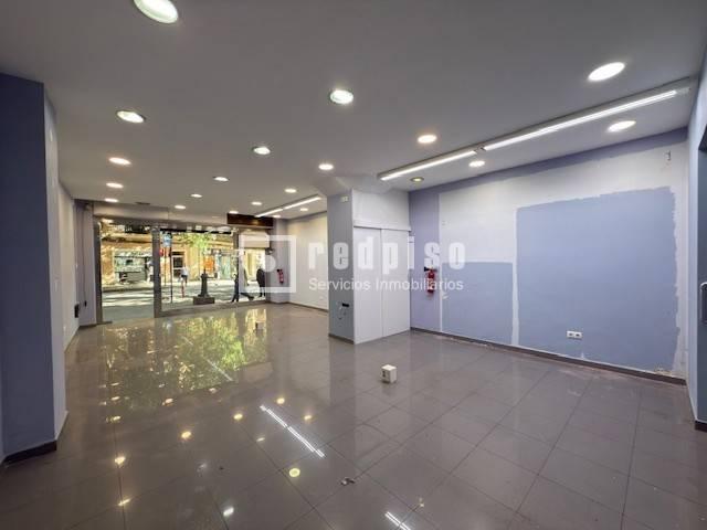 Local comercial en Alquiler en Sagrada Família