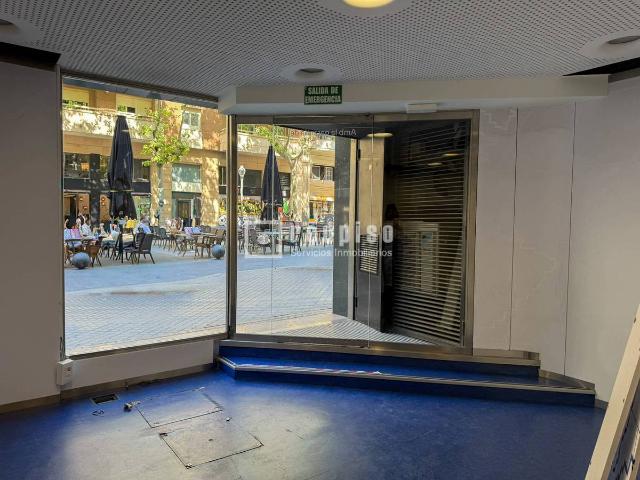 Local comercial en Alquiler en Sagrada Família