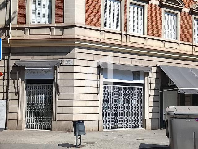 Local comercial en Alquiler en Sagrada Família