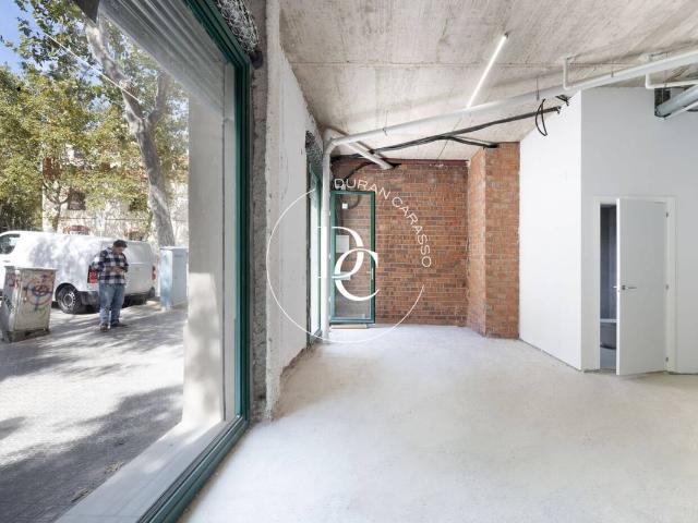 Local comercial en Alquiler en Sagrada Família