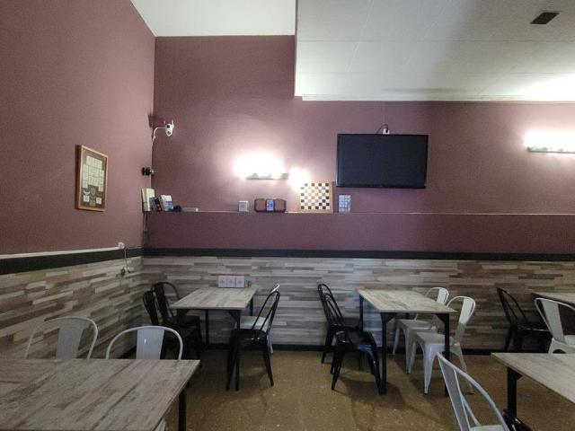 Local comercial en Alquiler en Sanfeliu