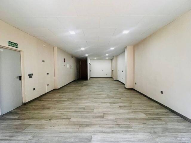 Local comercial en Alquiler en Sant Fruitós de Bages