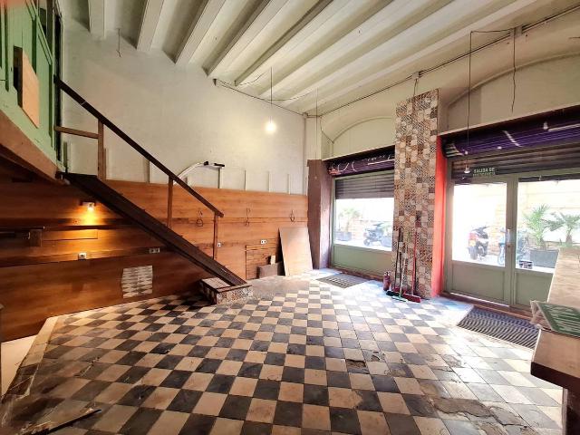 Local comercial en Alquiler en Sant Pere, Sta. Caterina i la Ribera