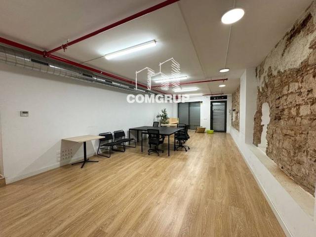 Local comercial en Alquiler en Sant Pere, Sta. Caterina i la Ribera