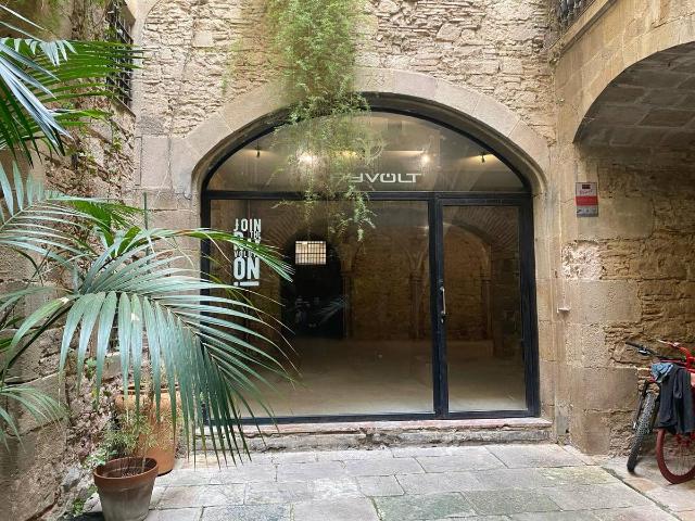 Local comercial en Alquiler en Sant Pere, Sta. Caterina i la Ribera