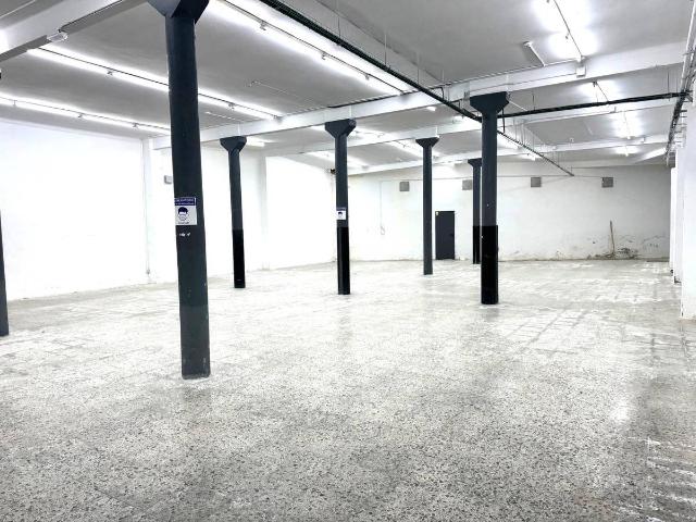 Local comercial en Alquiler en Sant Pere, Sta. Caterina i la Ribera
