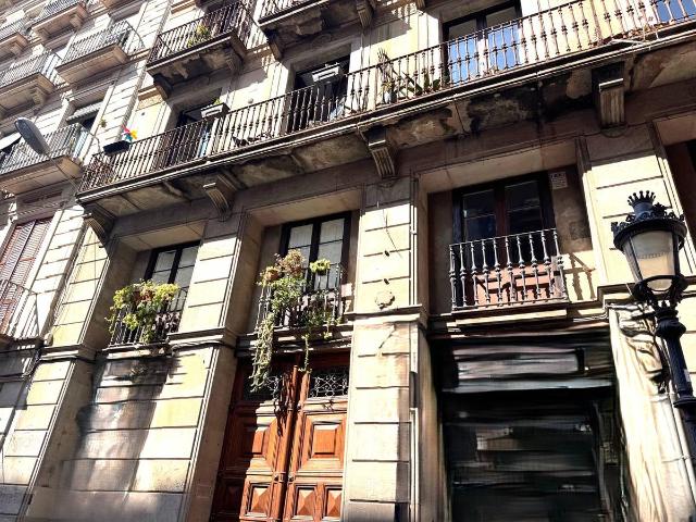 Local comercial en Alquiler en Sant Pere, Sta. Caterina i la Ribera