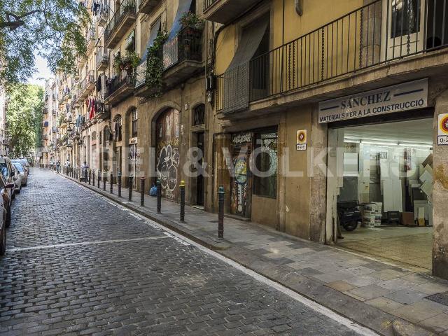 Local comercial en Alquiler en Sant Pere, Sta. Caterina i la Ribera