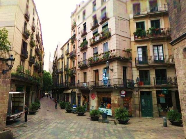 Local comercial en Alquiler en Sant Pere, Sta. Caterina i la Ribera