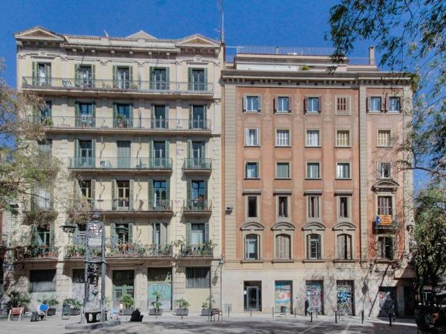 Local comercial en Alquiler en Sant Pere, Sta. Caterina i la Ribera