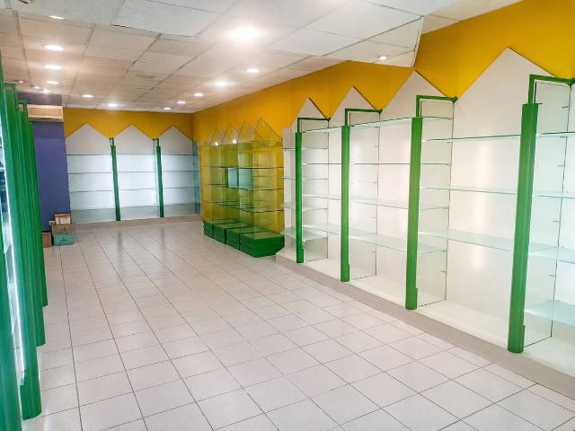 Local comercial en Alquiler en Santa Coloma de Farners