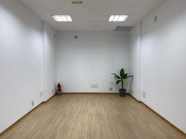 Local comercial en alquiler en Santa Coloma de Farners, de 75 m² por 375