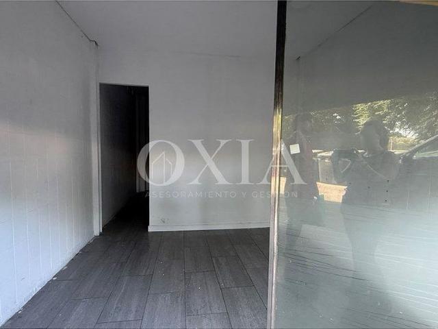 Local comercial en alquiler en Santa Coloma de Gramanet, de 25 m² por 550