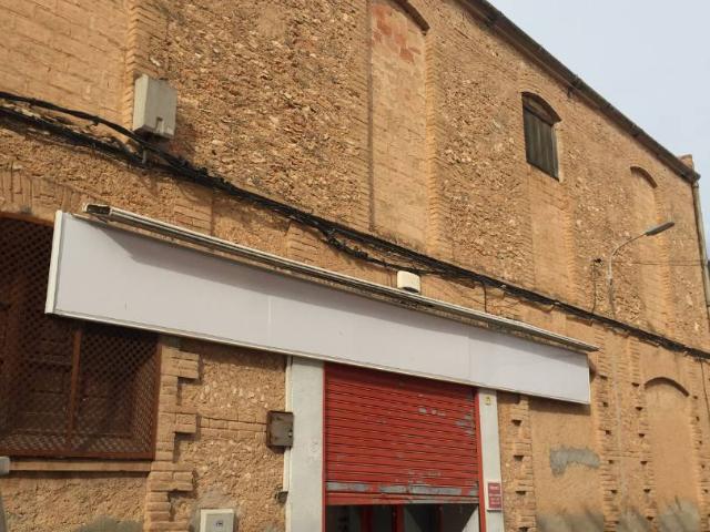 Local comercial en Alquiler en Santa Bàrbara