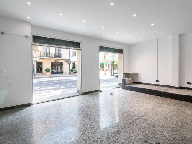 Local comercial en Alquiler en Sants Badal