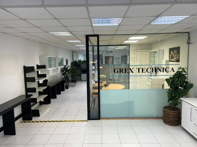Local comercial en Alquiler en Sants Badal