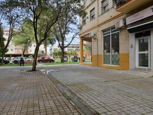 Local comercial en alquiler en Sevilla, Avenida de las Ciencias