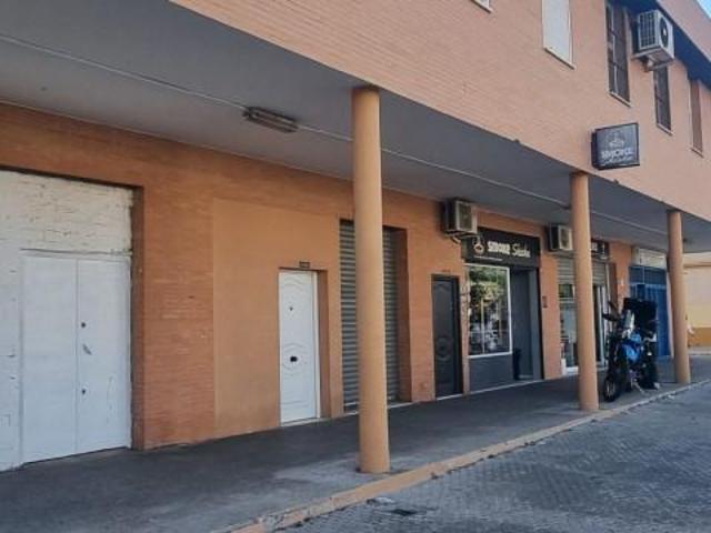 Local comercial en alquiler en Sevilla, Sevilla Este Av. de las Ciencias Repub.China
