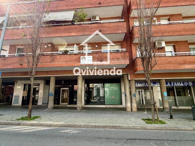 Local comercial en Alquiler en Segle XX