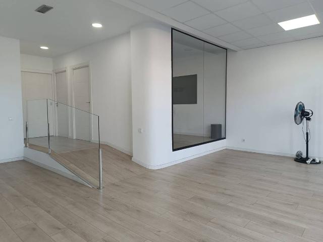 Local comercial en Alquiler en Serra d'en Camaró