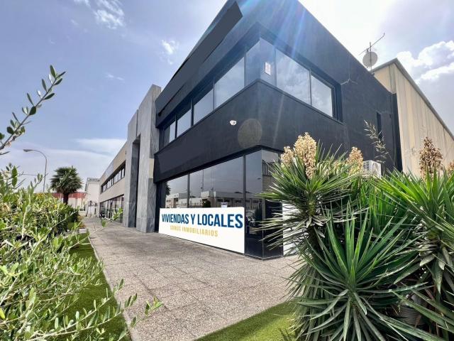 Local comercial en alquiler en Polígono El Florio, junto a concesionarios y mucho mas