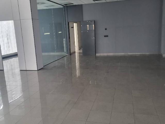 Local comercial en Alquiler en Ponent