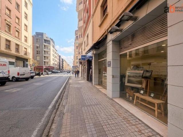 Local comercial en alquiler en Pamplona, Ensanche