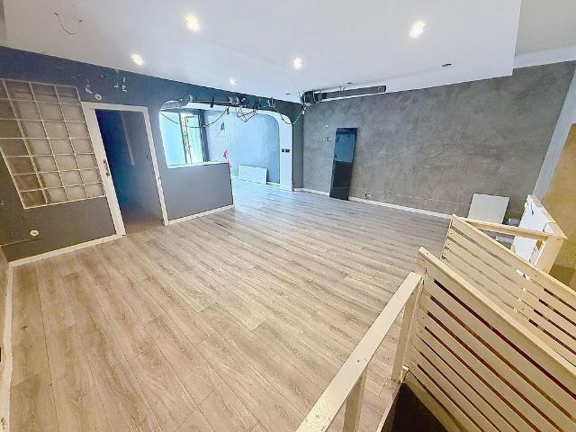 Local comercial en alquiler en pasaje De Carsí, Barcelona, de 150 m² 2 habitaciones por 1.000
