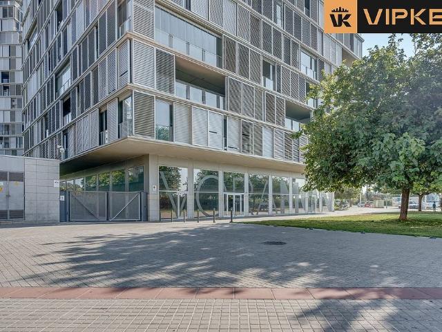 Local comercial en alquiler en paseo De Garcia Fària, Barcelona, de 550 m² 10 habitaciones por 16.000